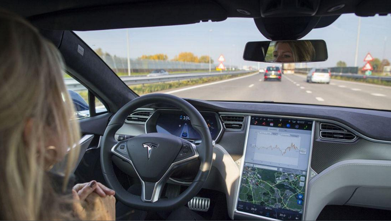 Tesla fully autonomous cars